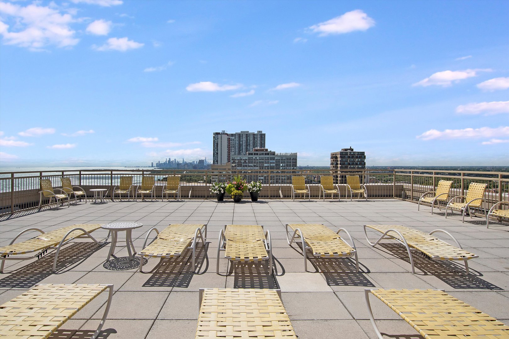 6301 North Sheridan Road, Unit 22V Chicago, IL 60660 - Photo 20 of 24 Gallery Image 20