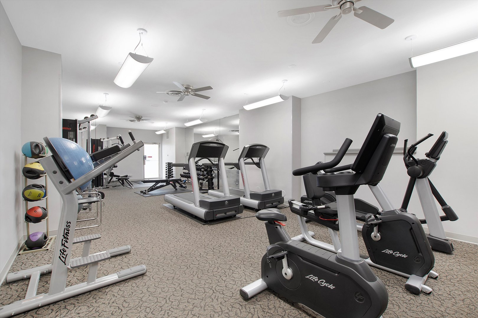 6301 North Sheridan Road, Unit 22V Chicago, IL 60660 - Photo 21 of 24 Gallery Image 21