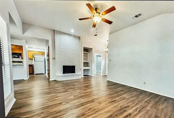 $1,950 | 727 Monique Court, Cedar Hill, TX 75104