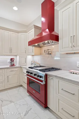 $4,600,000 | 235 North Fieldspan Road, Unit B, Scott, LA 70583