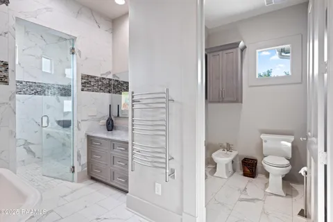 $4,500,000 | 235 North Fieldspan Road, Unit B, Scott, LA 70583