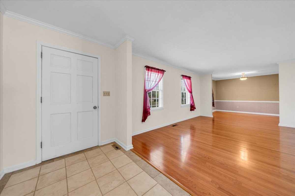 1587 Bypass Road Winchester, TN 37398 - Photo 10 of 26 a view of a livingroom with wooden floor