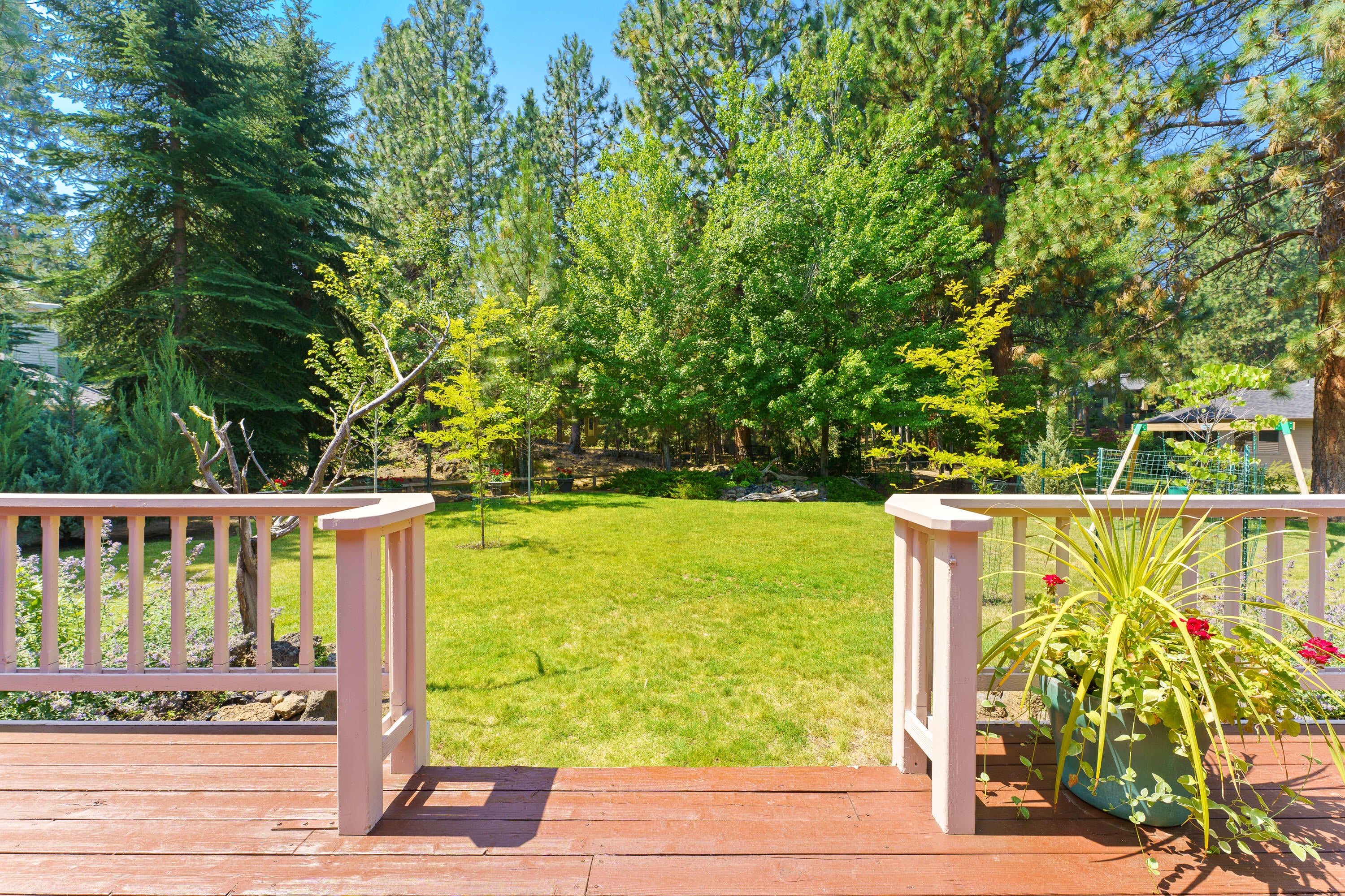 20445 Keystone Court Bend, OR 97702 - Photo 41 of 59 DSC09120