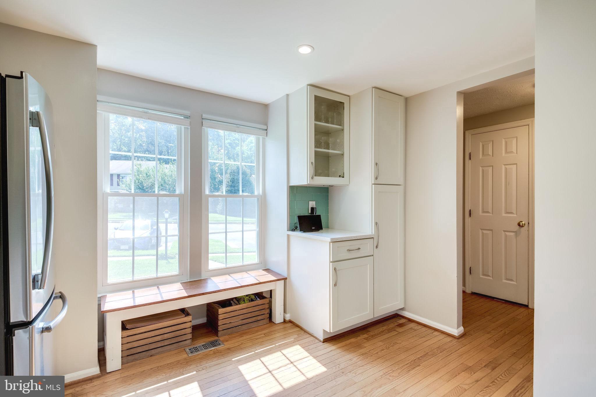 1486 Autumn Ridge Circle Reston, VA 20194 - Photo 6 of 28 Kitchen