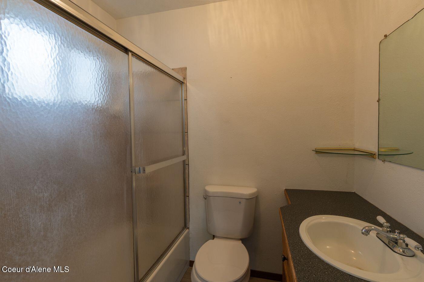 1001 North 6th Street Coeur D'Alene, ID 83814 - Photo 15 of 27 Master bath