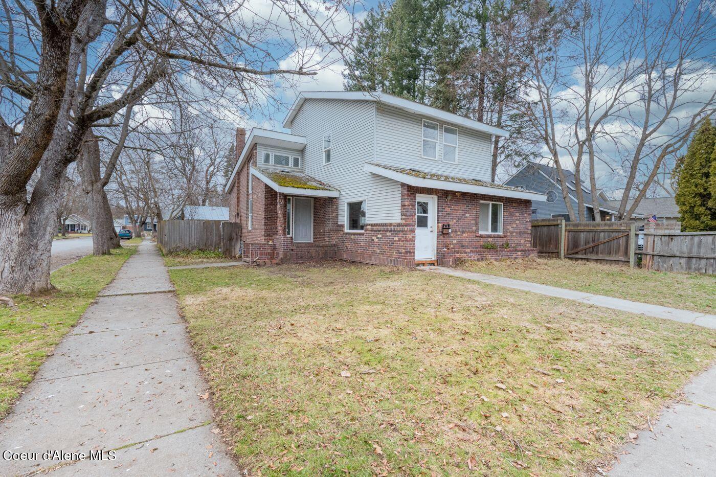 1001 North 6th Street Coeur D'Alene, ID 83814 - Photo 2 of 27 Brick & vinyl exterior