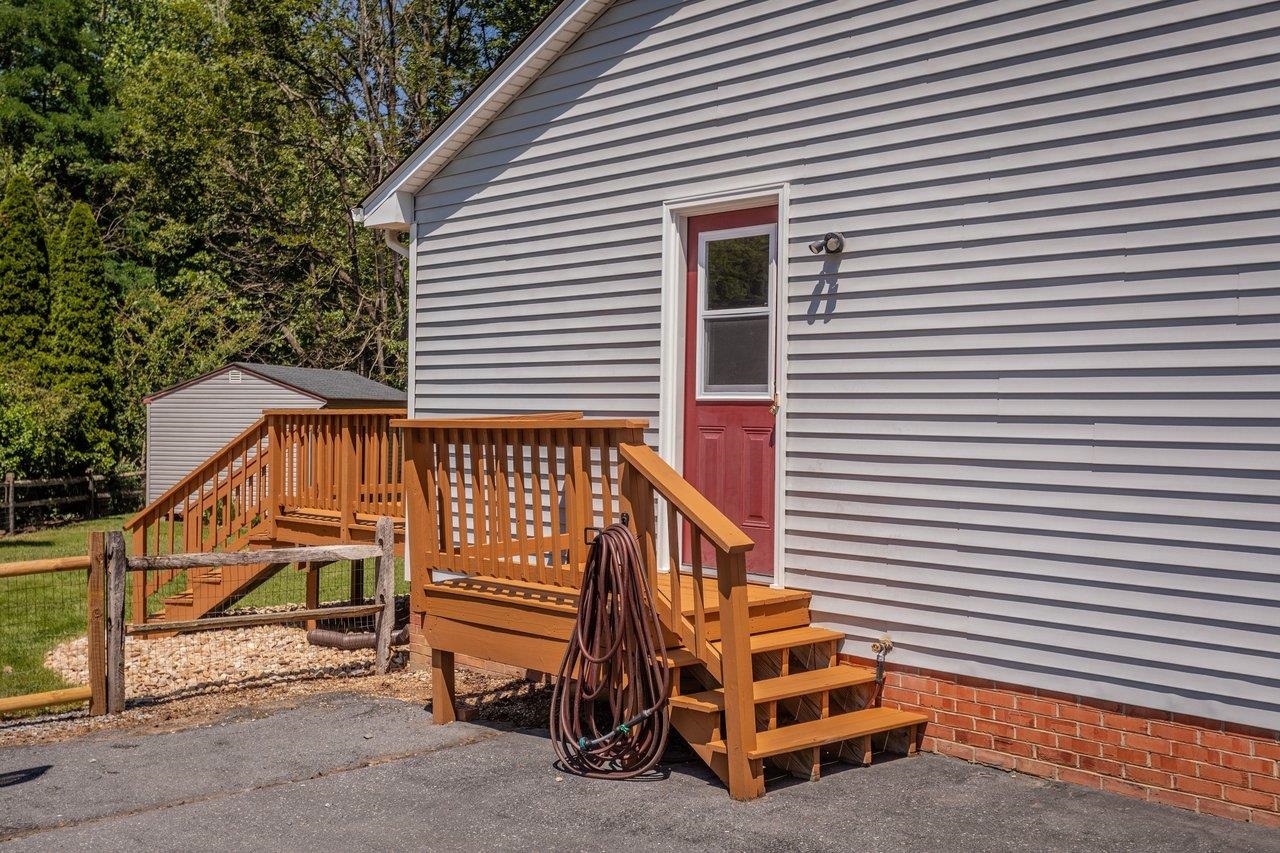 503 East Riverside Drive Bridgewater, VA 22812 - Photo 32 of 65