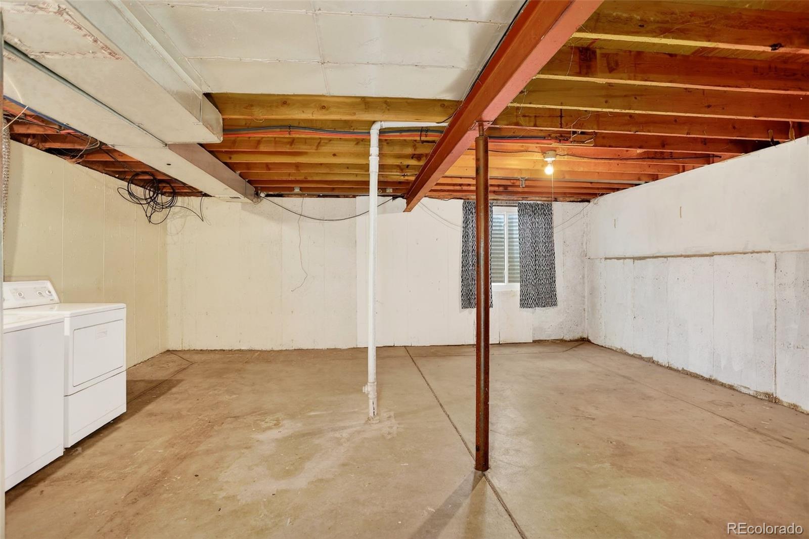 4550 Eugene Way Denver, CO 80239 - Photo 19 of 21 a view of small space