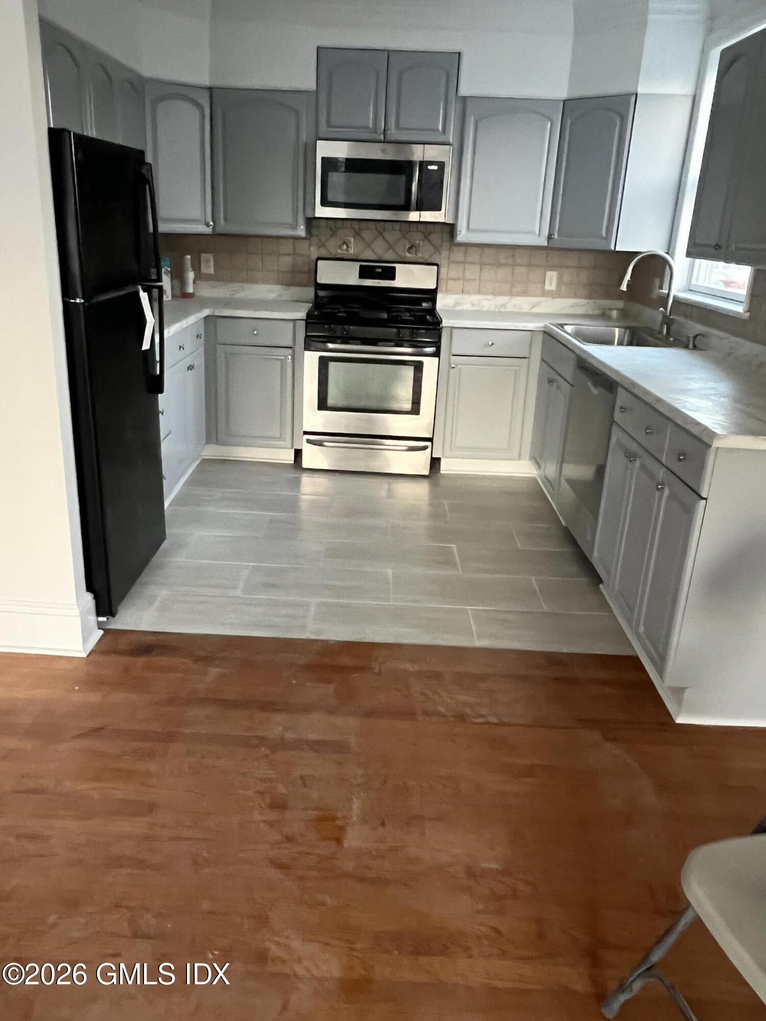 274 Valley Road, Unit 2 Cos Cob, CT 06807 - Photo 4 of 10 0C30BA37-D1A4-4E8E-886A-BA838F18332C