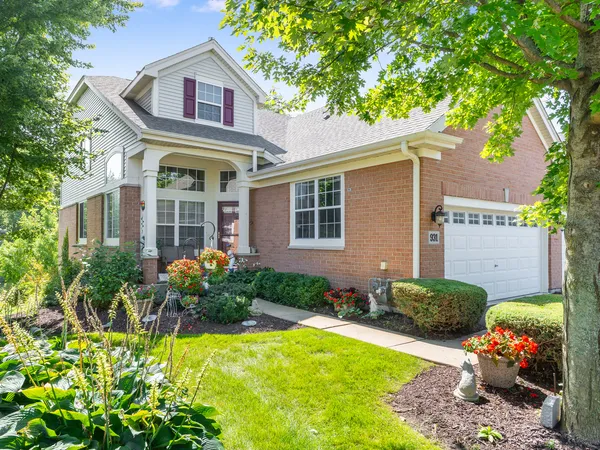 $555,000 | 931 Winner's Cup Court, Naperville, IL 60565
