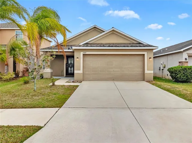 $2,100 | 1909 Hawks View Drive, Ruskin, FL 33570