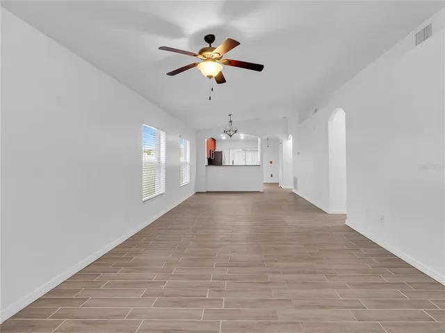 $2,100 | 1909 Hawks View Drive, Ruskin, FL 33570