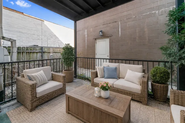 $610,000 | 3215 North Elston Avenue, Unit 1N, Chicago, IL 60618