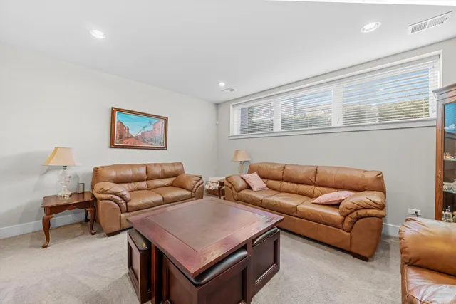 $610,000 | 3215 North Elston Avenue, Unit 1N, Chicago, IL 60618