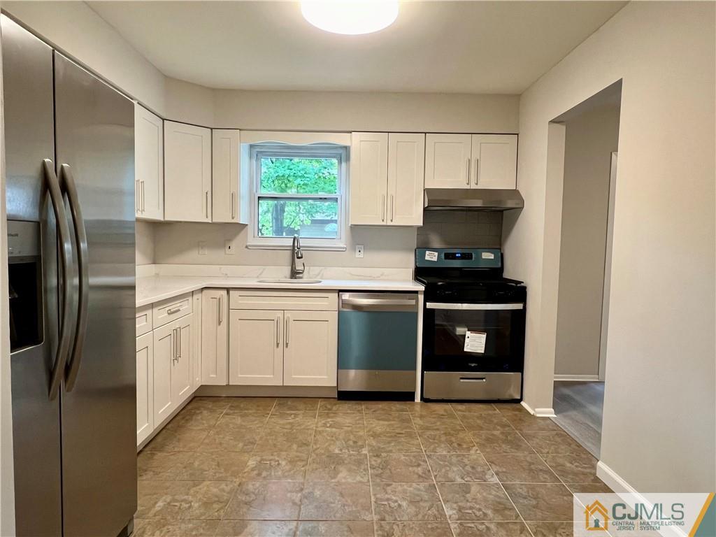 7502 Hana Road Edison, NJ 08817 - Photo 9 of 27