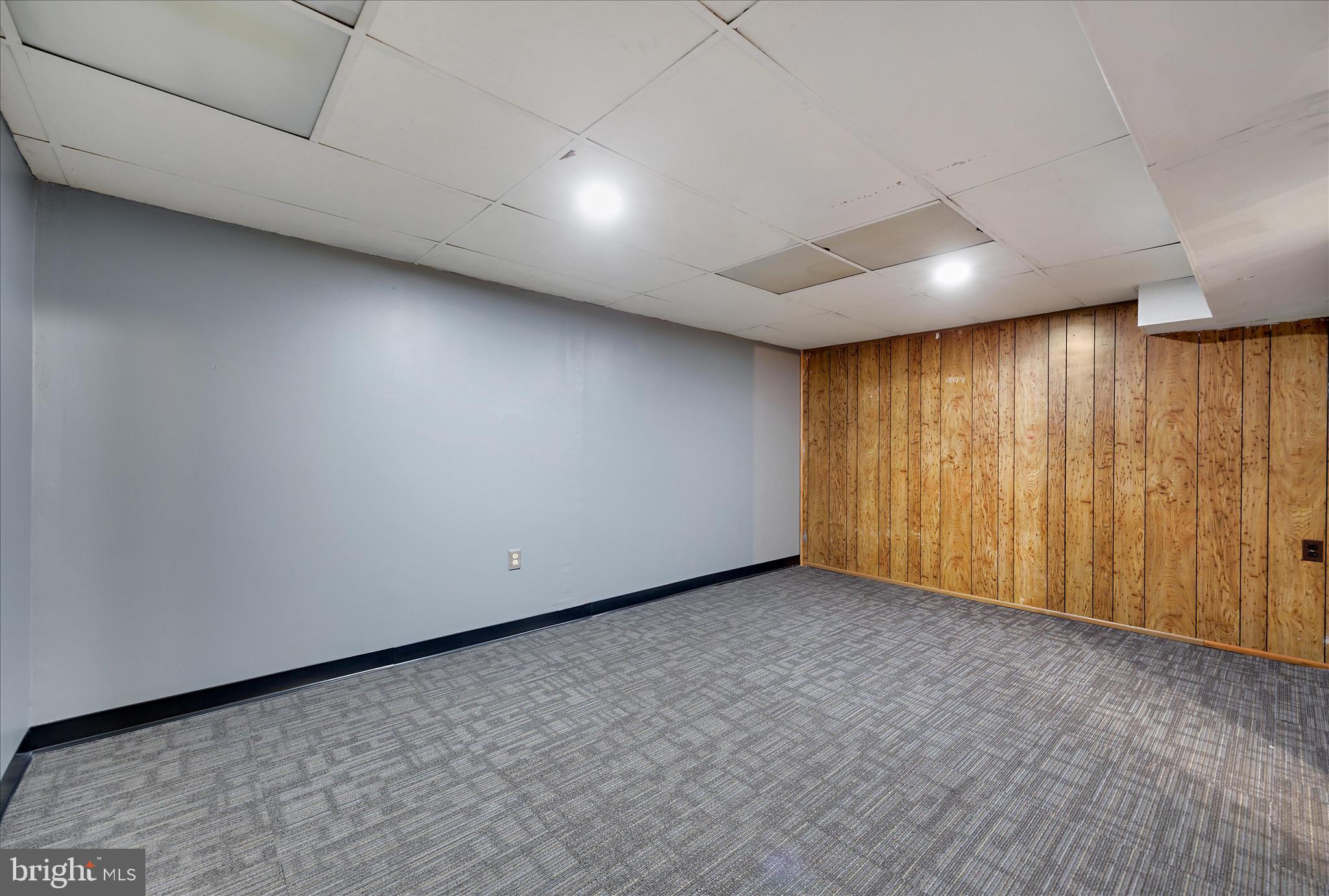 518 Kintop Road Glen Burnie, MD 21061 - Photo 22 of 33 a view of an empty room