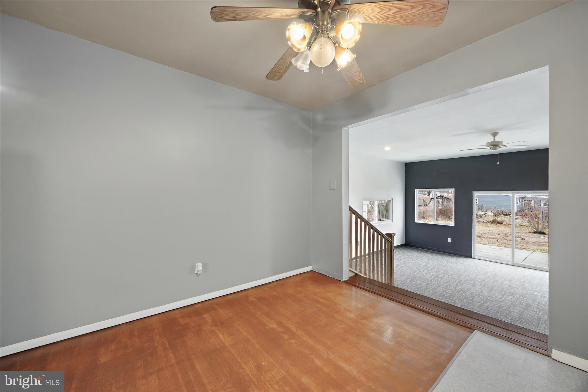 518 Kintop Road Glen Burnie, MD 21061 - Photo 10 of 33 a view of a livingroom with a chandelier