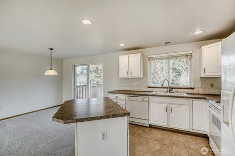 $474,950 | 15711 24th Avenue East, Tacoma, WA 98445