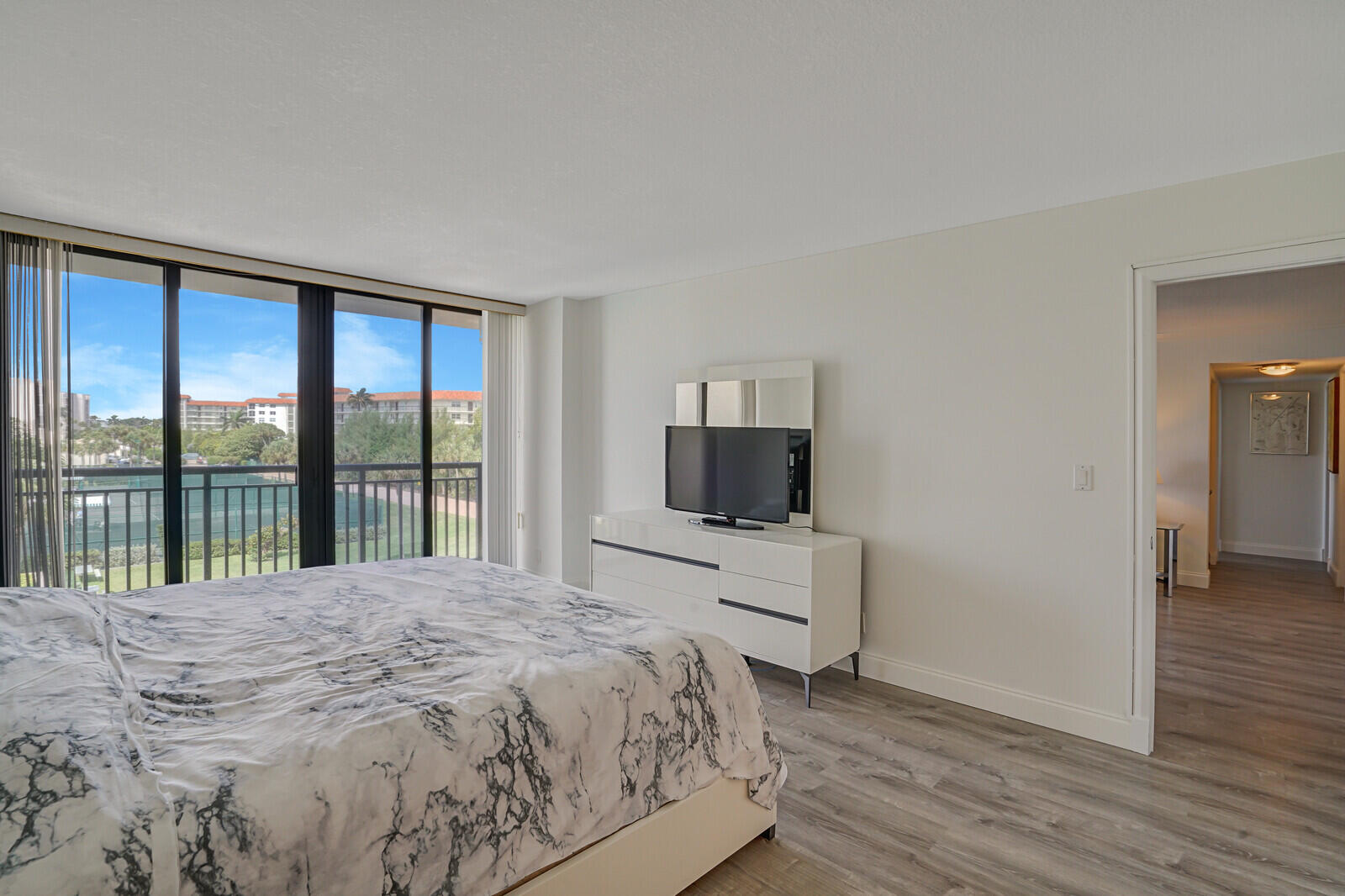 2727 North Ocean Boulevard, Unit 2020 Boca Raton, FL 33431 - Photo 14 of 52 Primary Bedroom