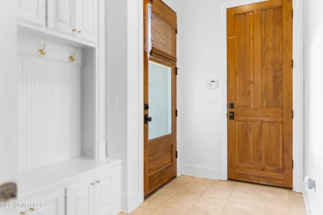 $550,000 | 116 Lake Village Drive, Madison, MS 39110