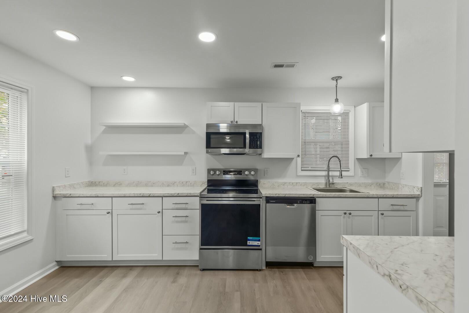 513 Oak Lane Jacksonville, NC 28540 - Photo 15 of 39 tempImageJK27Y7
