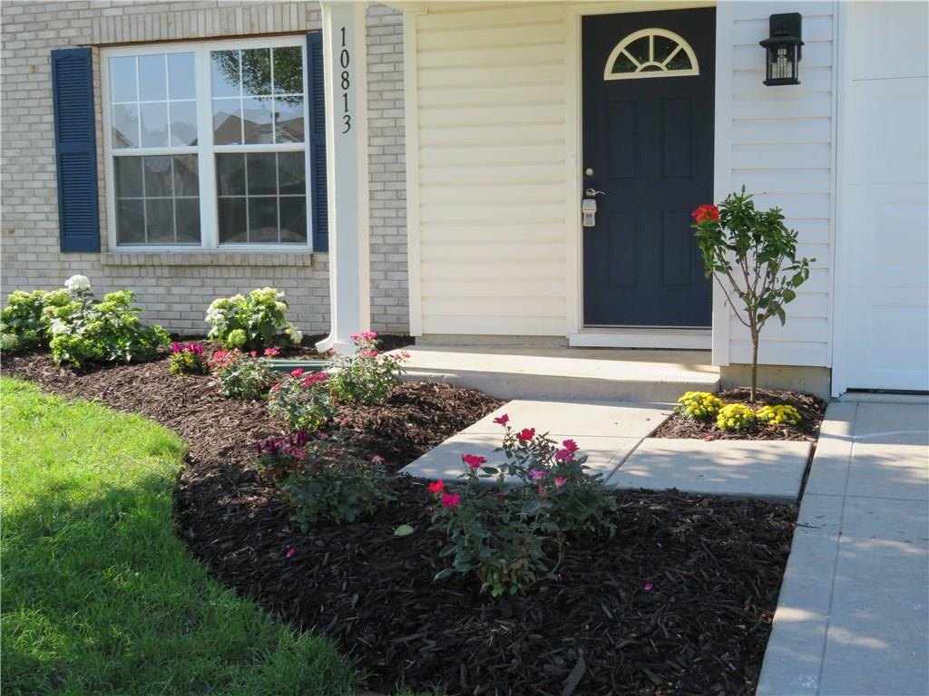 10813 Ravelle Road Indianapolis, IN 46234 - Photo 2 of 36 Gallery Image 2