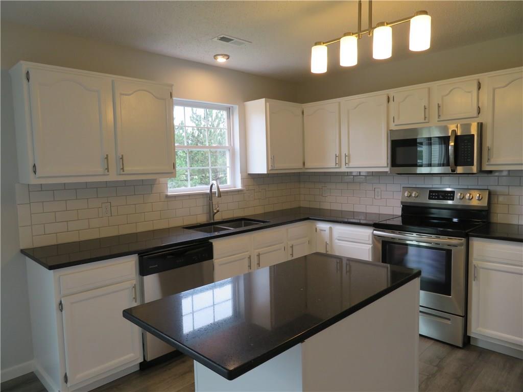 10813 Ravelle Road Indianapolis, IN 46234 - Photo 12 of 36 Gallery Image 12