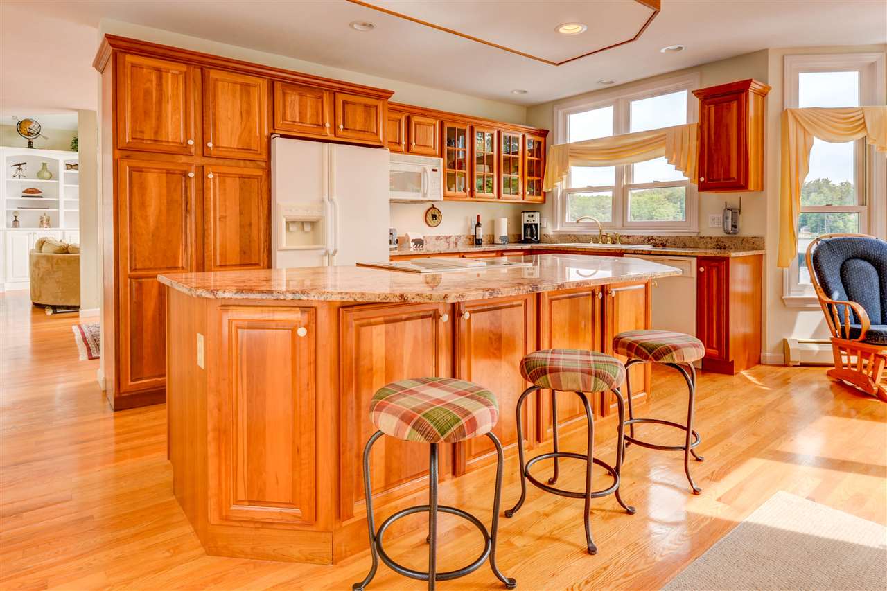 24 Oak Island Road Meredith, NH 03253 - Photo 13 of 40