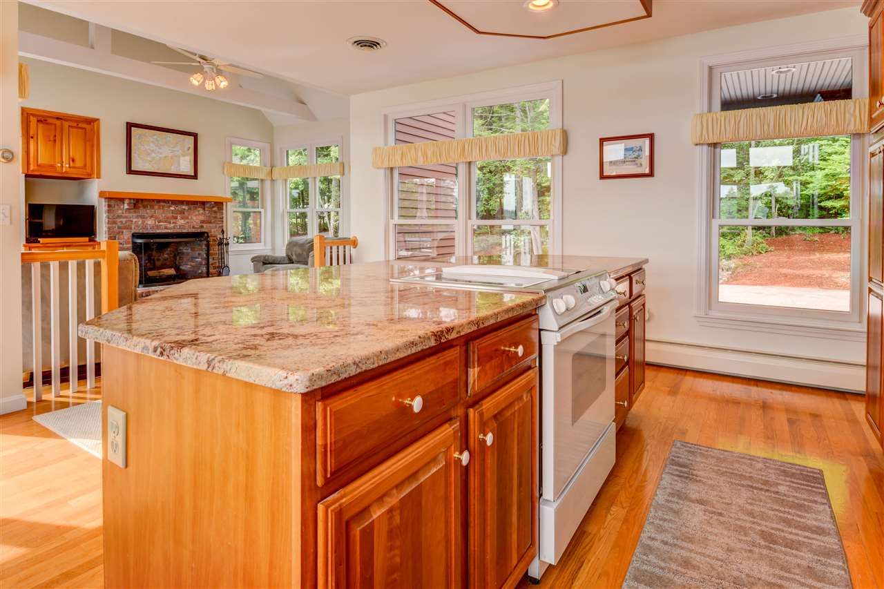 24 Oak Island Road Meredith, NH 03253 - Photo 15 of 40