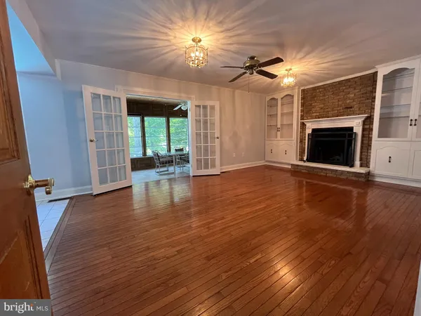 $819,990 | 3203 Riverview Drive, Triangle, VA 22172