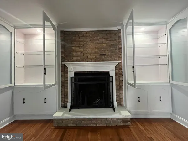 $819,990 | 3203 Riverview Drive, Triangle, VA 22172