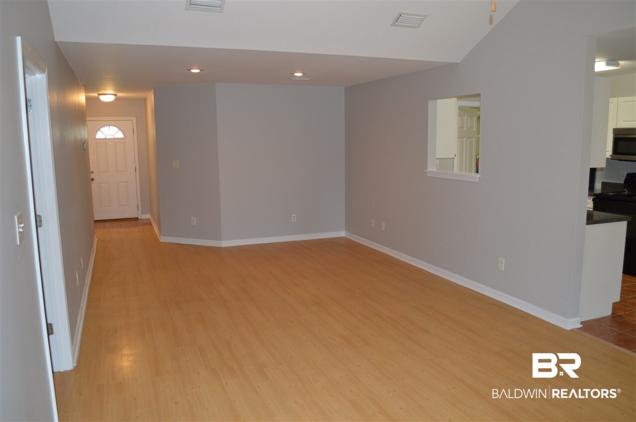 14682 Silveroaks Loop Silverhill, AL 36576 - Photo 8 of 21 Large Family Room