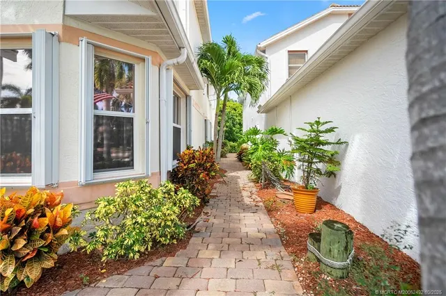 $799,000 | 120 Pepper Lane, Jensen Beach, FL 34957