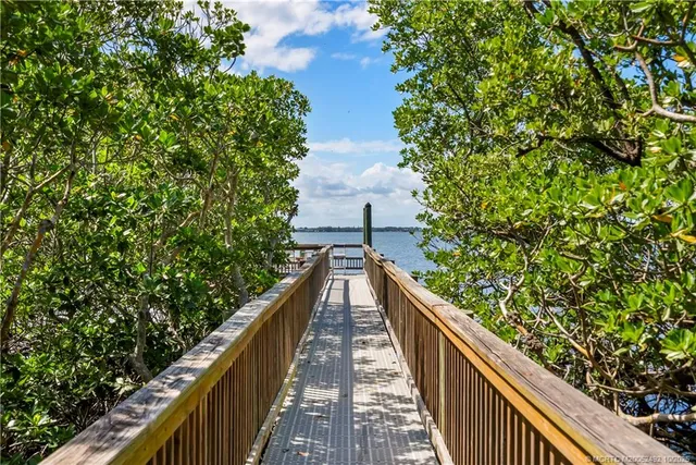 $799,000 | 120 Pepper Lane, Jensen Beach, FL 34957