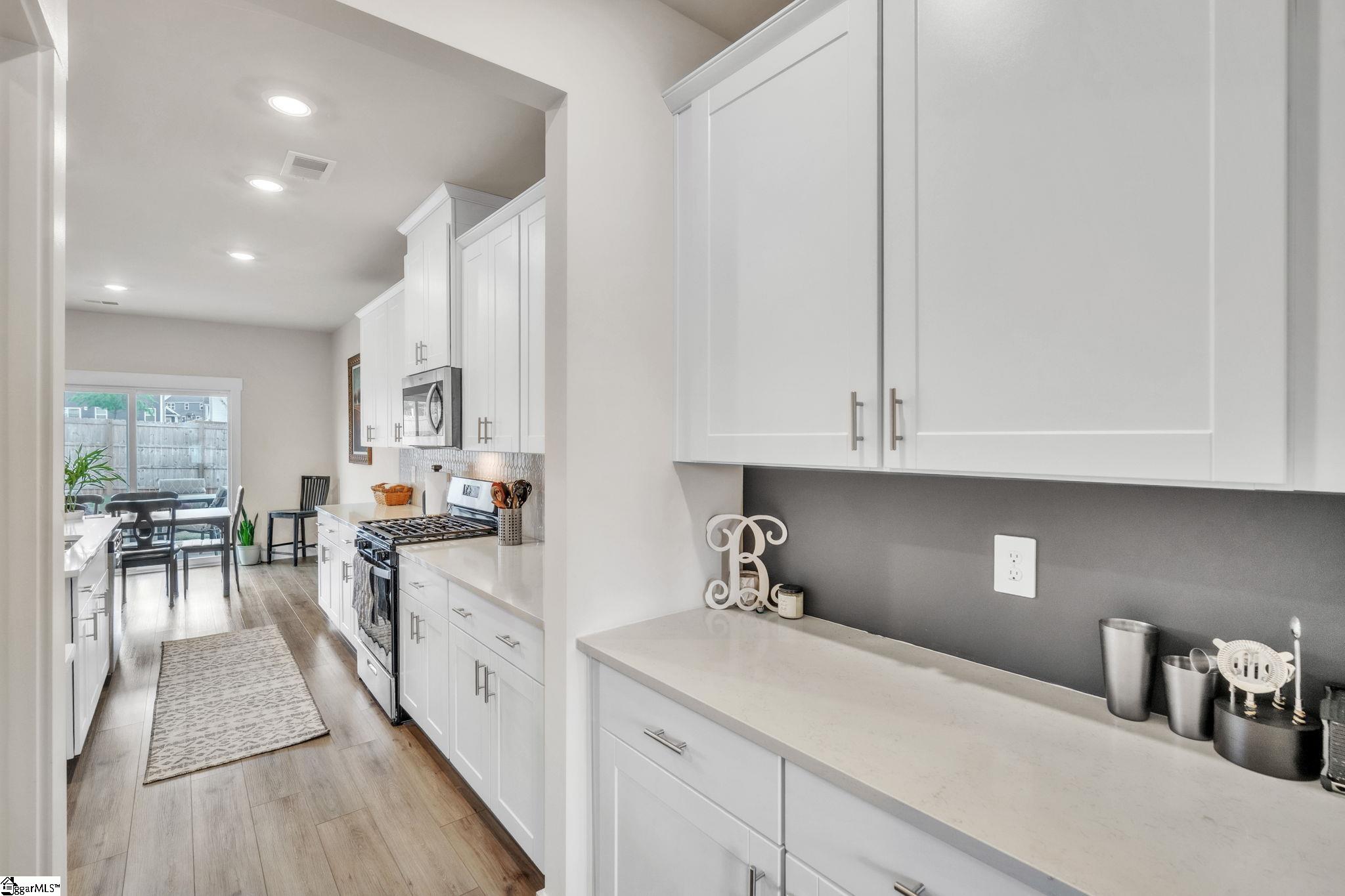101 Roderick Lane Greenville, SC 29605 - Photo 10 of 36 Gallery Image 10