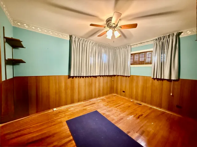 $310,000 | 760 Cumberland Street, Hoffman Estates, IL 60169