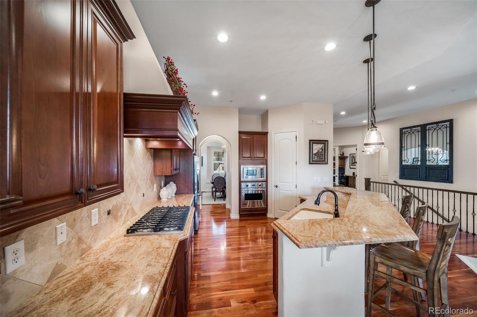 4316 Chateau Ridge Road Castle Rock, CO 80108 - Photo 14 of 39