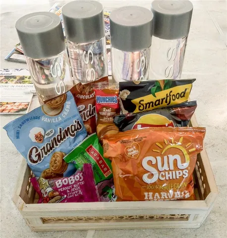 $9,000 | 2581 Poinciana Street, Naples, FL 34105