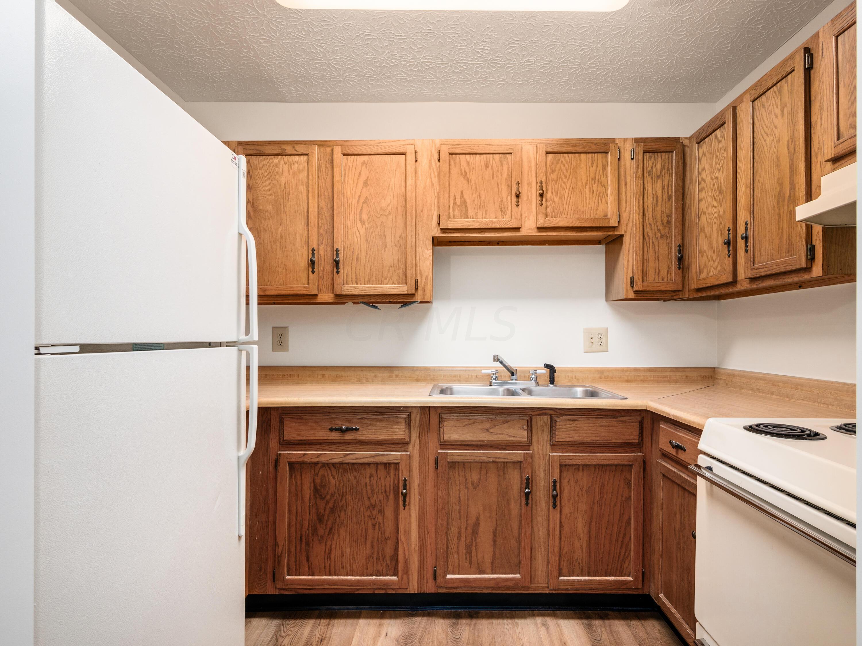 4117 Karl Road, Unit 106 Columbus, OH 43224 - Photo 6 of 18 N_4117_Karl_Rd_045
