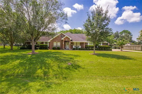 $314,900 | 303 Perth Road, Victoria, TX 77904