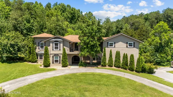 $925,000 | 4059 Hitching Post Road, Pigeon Forge, TN 37863