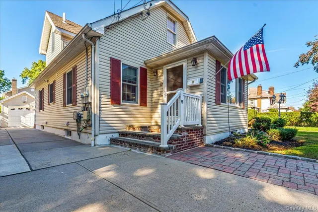 $999,000 | 96 Holland Avenue, Floral Park, NY 11001
