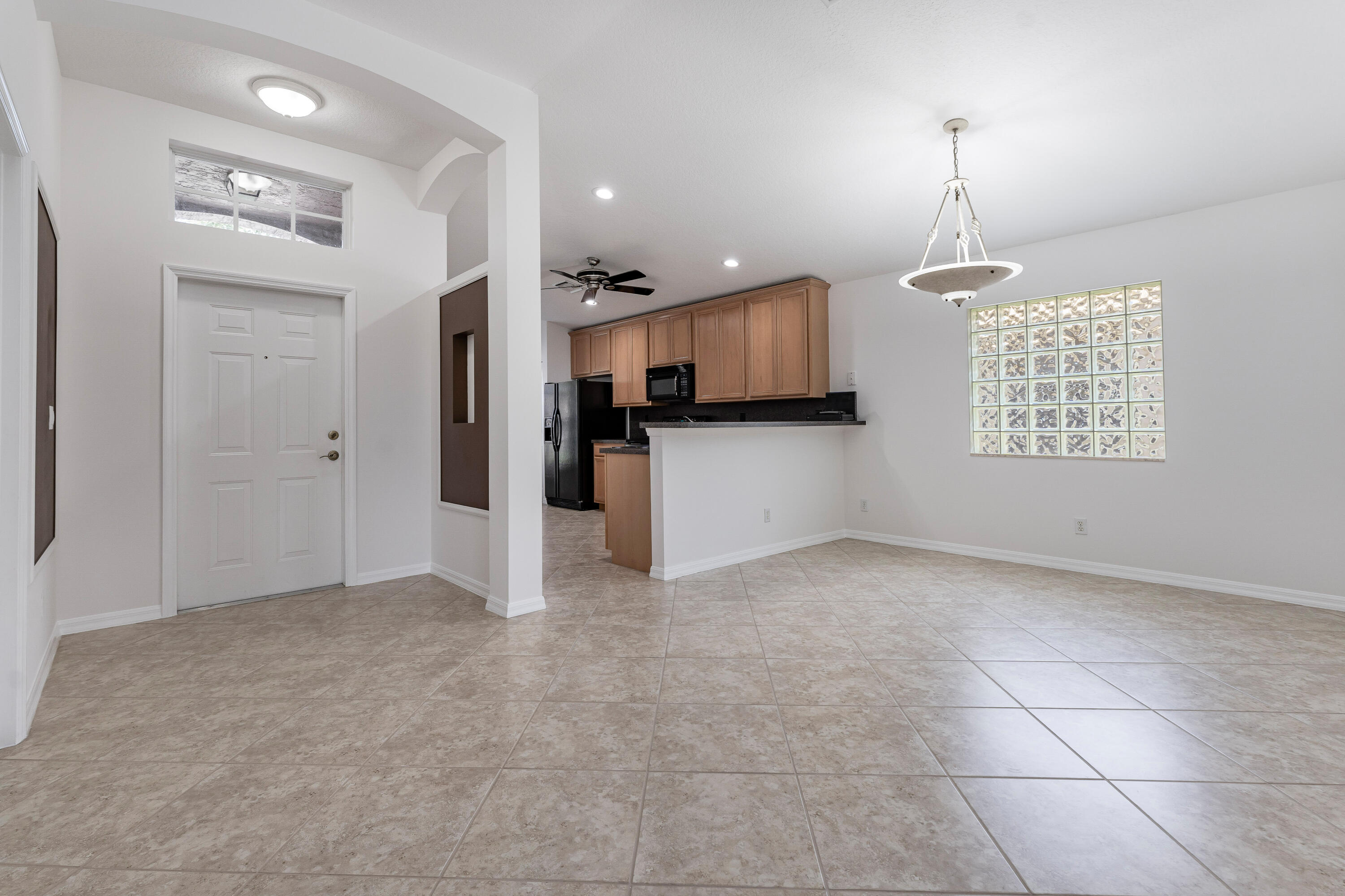12047 Roma Road Boynton Beach, FL 33436 - Photo 5 of 39 04