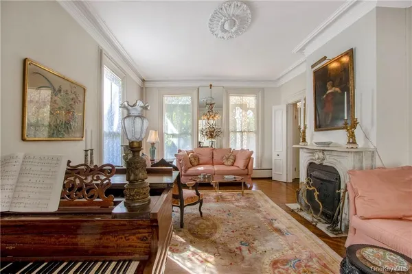 $2,995,000 | 4 Deer Run, Sparkill, NY 10976