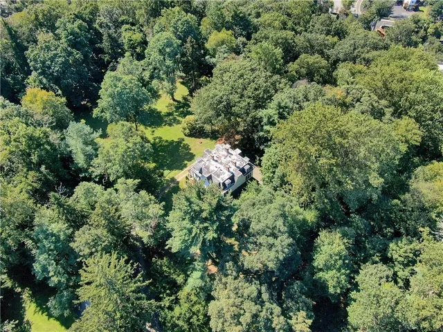 $2,995,000 | 4 Deer Run, Sparkill, NY 10976