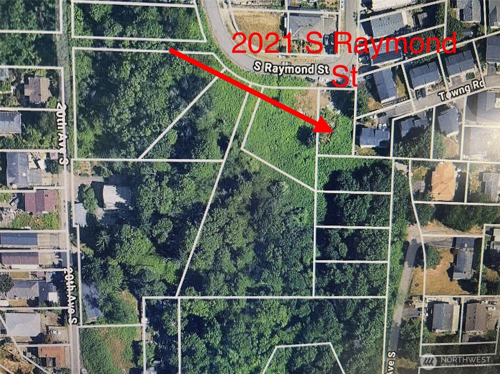 2021 South Raymond Street Seattle, WA 98108 - Photo 2 of 22