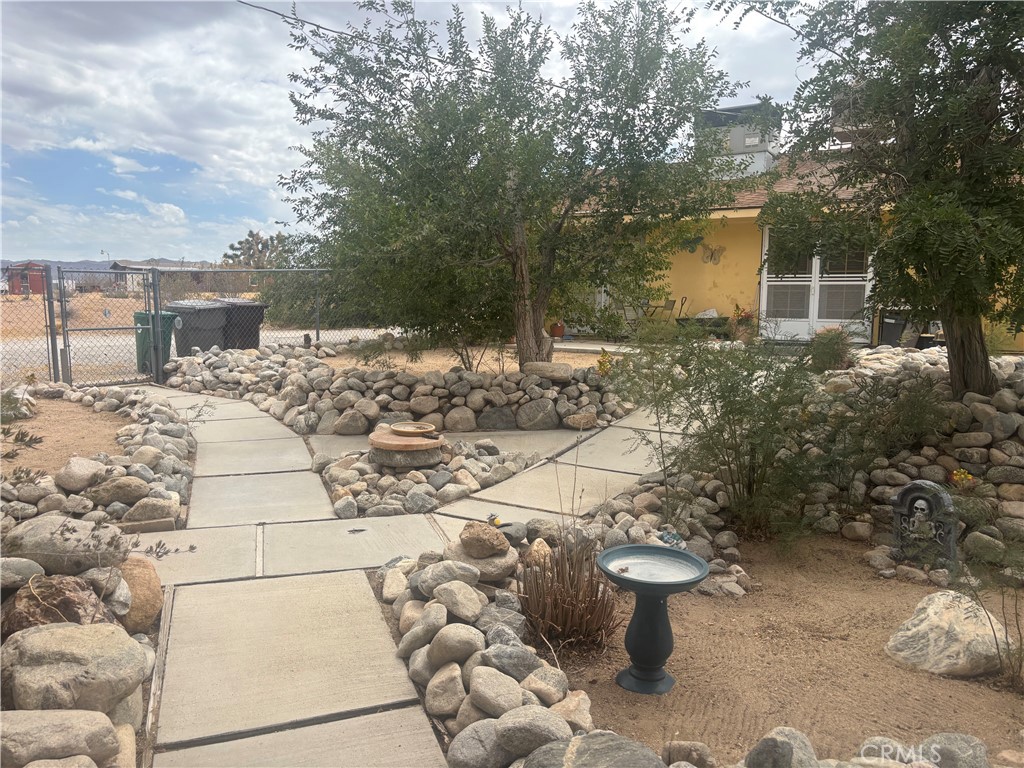 3255 Sunset Road Joshua Tree, CA 92252 - Photo 11 of 26