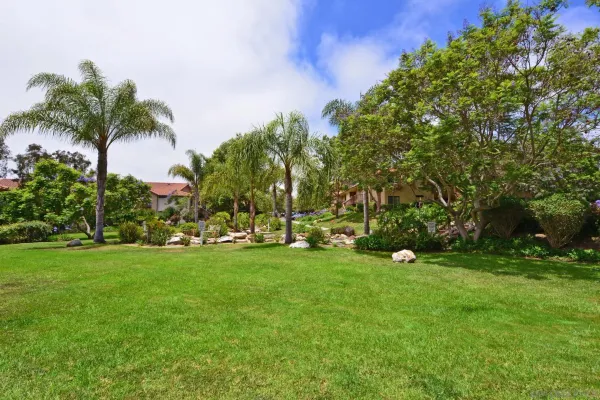 $2,595 | 12588 Carmel Creek Road, Unit 33, San Diego, CA 92130