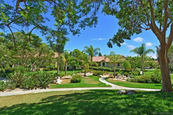 $2,595 | 12588 Carmel Creek Road, Unit 33, San Diego, CA 92130