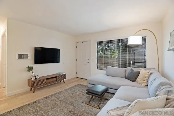 $2,595 | 12588 Carmel Creek Road, Unit 33, San Diego, CA 92130